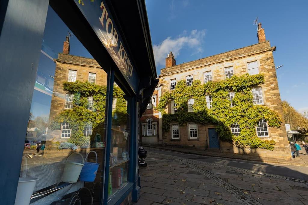 Fryers Cottage - Beautiful 2 Bedroom Town & Country Cottage On Edge Of Peak District Wirksworth Bagian luar foto